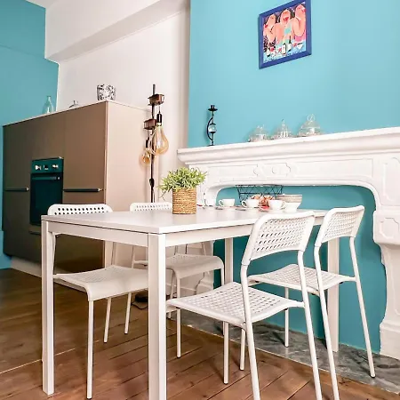Serena Rue Carnot *
